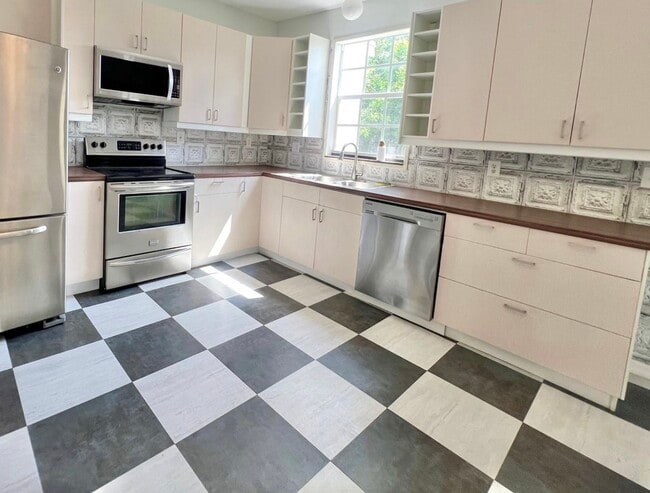 315 NE 110th St in Miami, FL - Building Photo - Building Photo