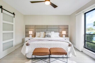 512 Brackenwood Pl in Palm Beach Gardens, FL - Building Photo - Building Photo