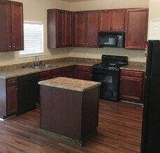 2713 Elkmont Ridge SW in Atlanta, GA - Building Photo - Building Photo
