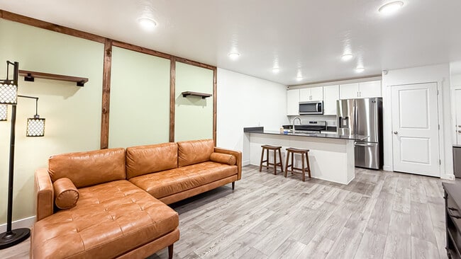 86 N Monitor Row in Saratoga Springs, UT - Building Photo - Building Photo