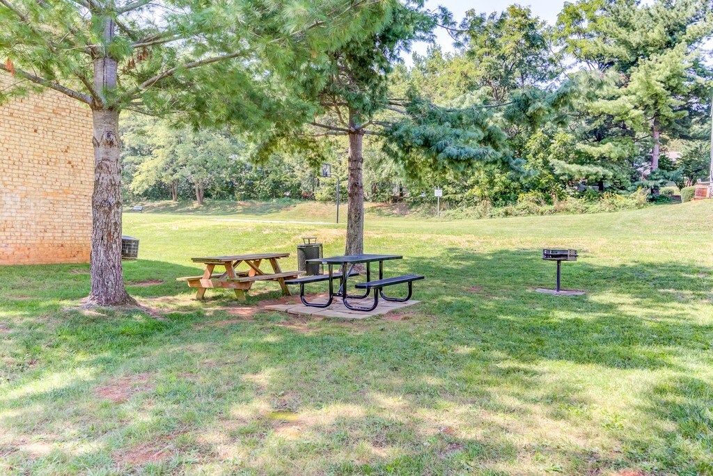 Augusta Farms Apartments in Waynesboro, VA