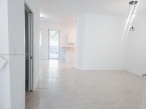 1363 NW 208th Terrace in Miami Gardens, FL - Building Photo - Building Photo