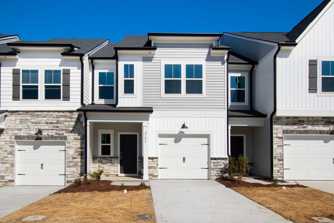 2105 Regal Dr in Durham, NC - Building Photo
