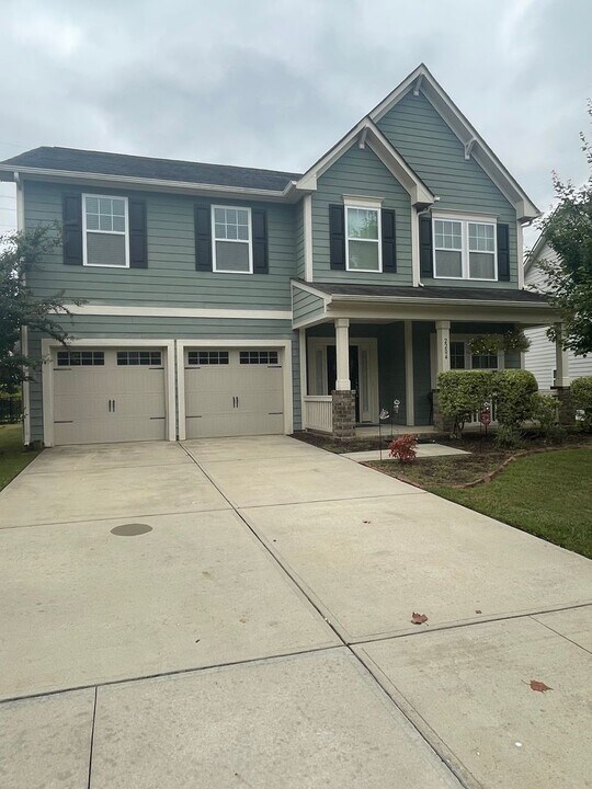 2204 Atwell Glen Ln in Pineville, NC - Building Photo