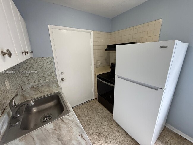 990 SW 4th St in Miami, FL - Building Photo - Building Photo