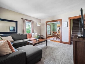 679 Washington St, Unit SI ID1496108P in Bedford, OH - Building Photo - Building Photo