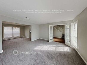 6321 Brookgate Dr in Arlington, TX - Foto de edificio - Building Photo