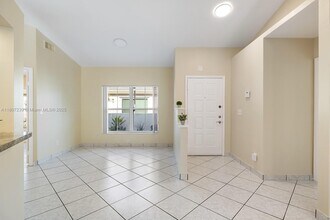 20770 NW 1st St in Pembroke Pines, FL - Building Photo - Building Photo