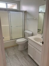 11825 Courtleigh Dr in Los Angeles, CA - Building Photo - Building Photo