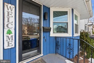 43 Freeman St in Woodbridge Township, NJ - Building Photo