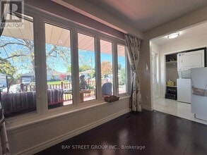 43 Sherwood Forest Dr in Markham, ON - Building Photo - Building Photo