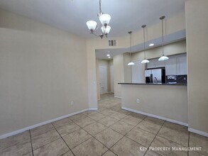20 E Serene Ave-Unit -#104 in Las Vegas, NV - Foto de edificio - Building Photo