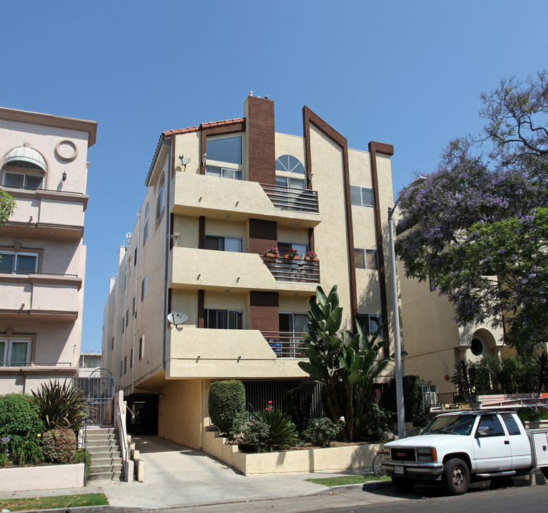 12001 Goshen Ave in Los Angeles, CA - Foto de edificio