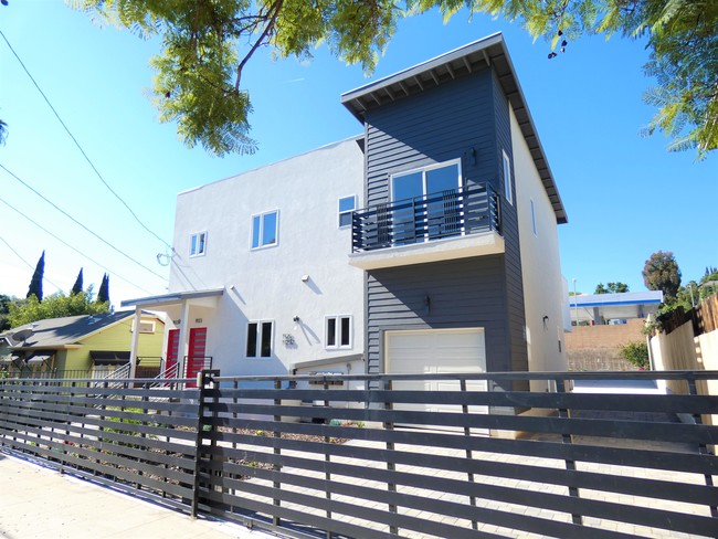 1925 Holly Dr - 2019 Fourplex in A+ Hollywood in Los Angeles, CA - Building Photo - Other