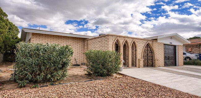 3232 Slocum St in El Paso, TX - Foto de edificio - Building Photo