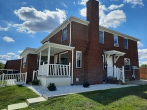 2115 Main St, Unit 2115 in Lafayette, IN - Foto de edificio - Building Photo