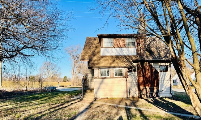 604 Burton Ave in Waterloo, IA - Building Photo - Building Photo