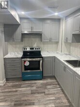 59 Sugarberry Dr in Brampton, ON - Building Photo - Building Photo