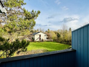 Venture Terrace in Beaverton, OR - Building Photo - Building Photo