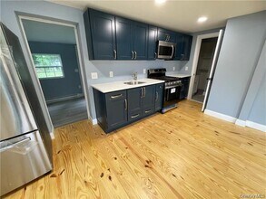 25 Smith Ave in Walden, NY - Building Photo - Building Photo