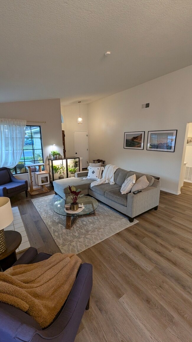 5434 Camino Deville in Camarillo, CA - Building Photo - Building Photo