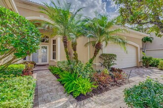 114 Tranquilla Dr in Palm Beach Gardens, FL - Building Photo - Building Photo