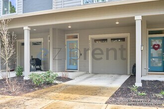 3732 Village Center Dr SE in Salem, OR - Building Photo - Building Photo