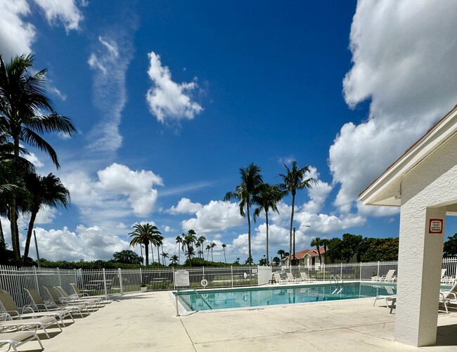 7791 Esmeralda Way in Naples, FL - Building Photo - Building Photo