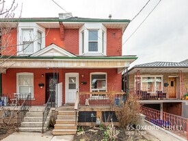 65 Oxford St in Hamilton, ON - Building Photo