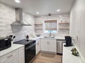 65 Beach Ln in Crystal River, FL - Building Photo