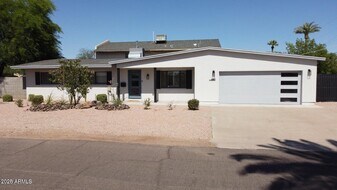 4511 N 31st Pl in Phoenix, AZ - Building Photo