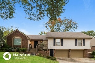 1022 SE 5th Terrace in Lee's Summit, MO - Building Photo