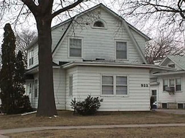 property at 4 Valley Ave