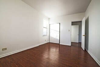 1734 E 72nd St Chicago, IL 60649 in Chicago, IL - Building Photo - Building Photo