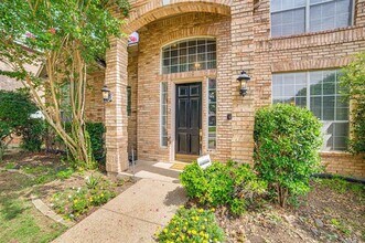 4043 Briarbend Rd in Dallas, TX - Building Photo - Building Photo