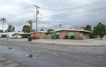 4404-4422 E Lee St in Tucson, AZ - Foto de edificio - Building Photo