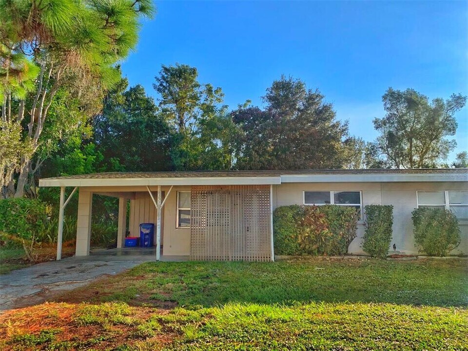 5957 S Beneva Rd in Sarasota, FL - Foto de edificio