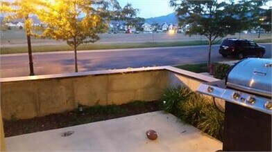 4602 S Jordan Pkwy in South Jordan, UT - Building Photo - Building Photo