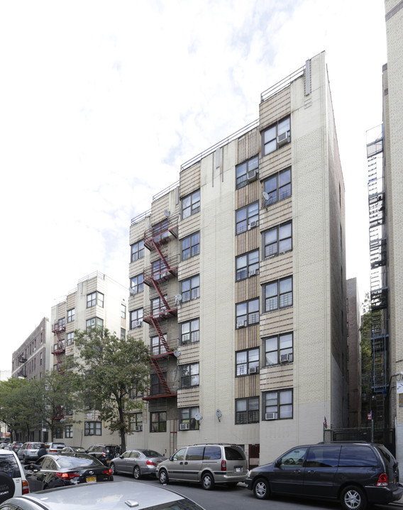 2200 Morris Ave in Bronx, NY - Building Photo