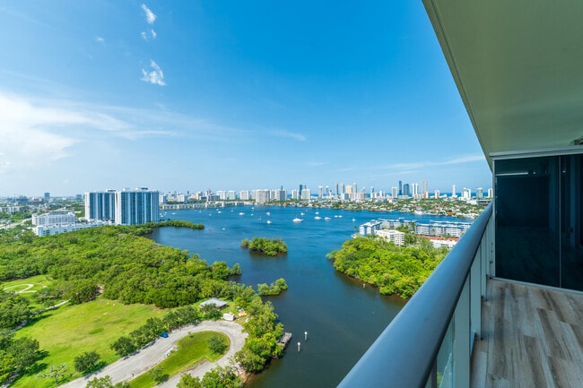 property at 16385 Biscayne Blvd