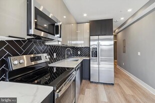 1615 Poplar St in Philadelphia, PA - Building Photo