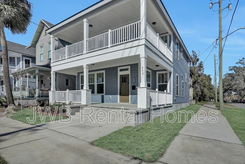 453 E 1st St in Jacksonville, FL - Building Photo