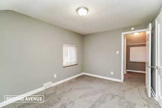 5728 Brinley Dr in Verona, PA - Foto de edificio - Building Photo