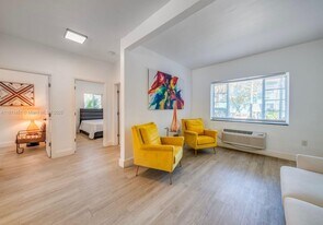 5214 NE 3rd Ct in Miami, FL - Building Photo