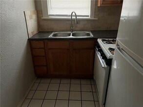 1700 N Robinson Ave in Oklahoma City, OK - Foto de edificio - Building Photo