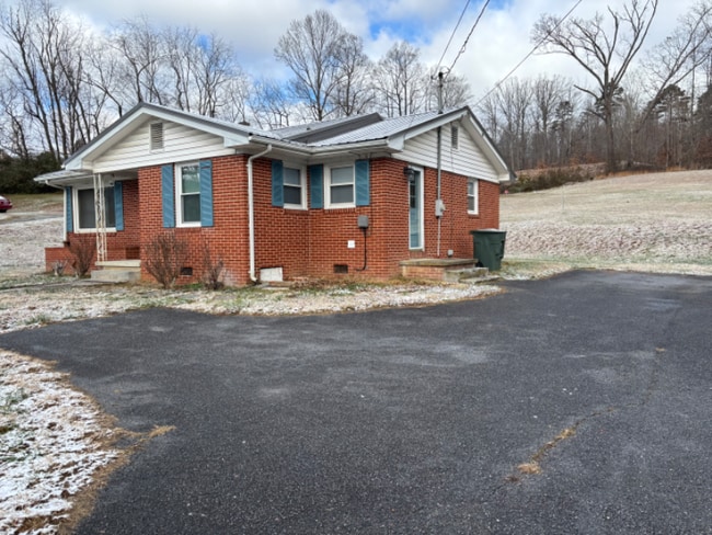 1485 Milligan Hwy in Johnson City, TN - Foto de edificio - Building Photo