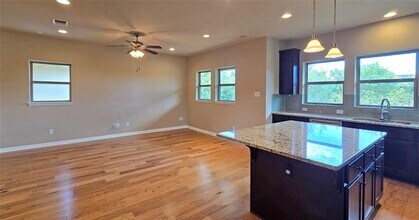 2012 Simond Ave in Austin, TX - Building Photo - Building Photo