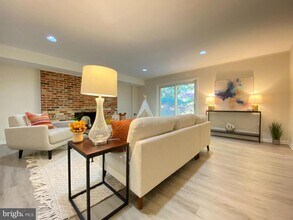 11509 Parkedge Dr in Rockville, MD - Building Photo - Building Photo