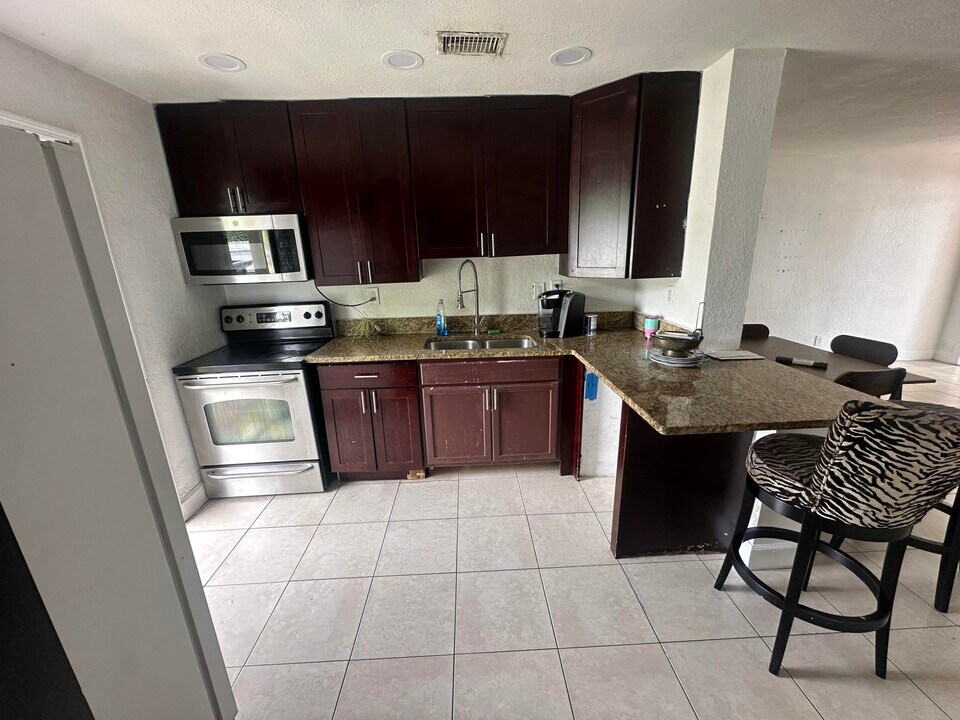 1511 NE 32nd St in Pompano Beach, FL - Building Photo