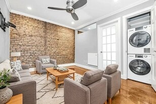 354 E 19th St in New York, NY - Building Photo